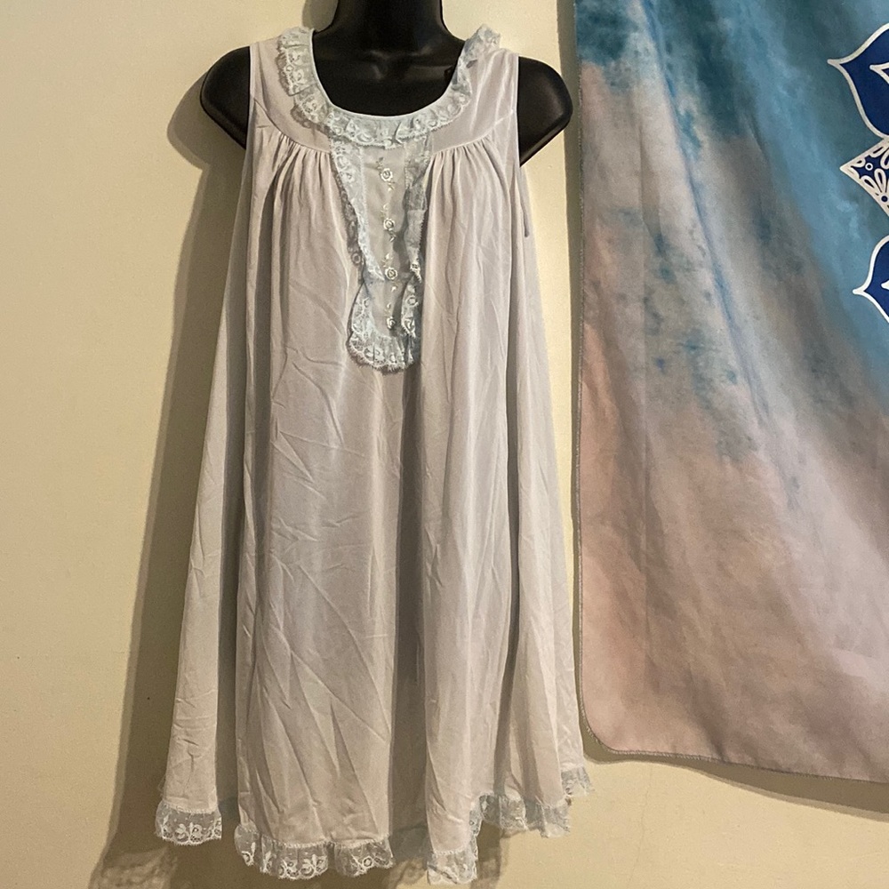 Shadowline vintage sleeping gown baby blue